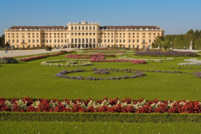 Schönbrunn Way